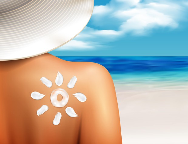 Foto: freepik.com Sunscreen penting dikenakan untuk mencegah sunburn.