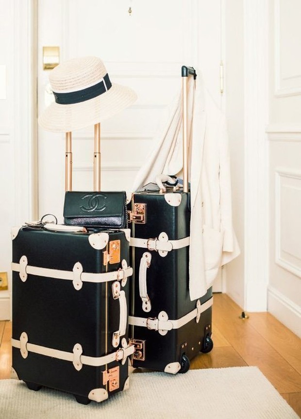 Jaga barang bawaan tetap ringkas/pinterest.com/umaraziz Menjaga barang tetap ringkas akan membantu meringkas waktu ketika naik pesawat.