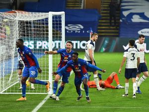 Crystal Palace Vs Tottenham Tuntas 1-1