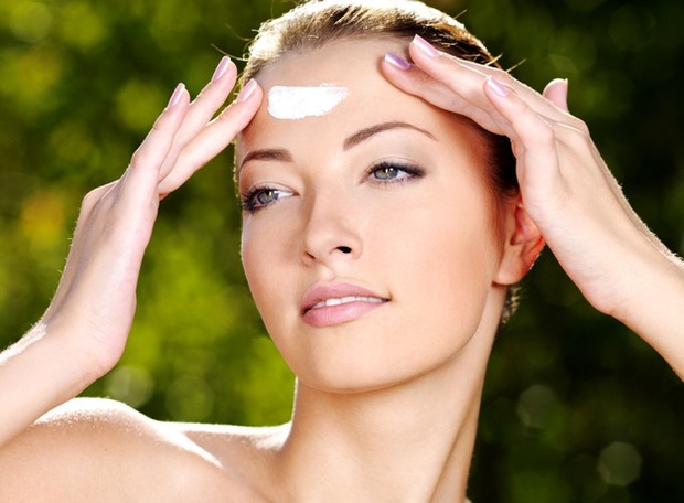 Mengatasi kerutan di dahi