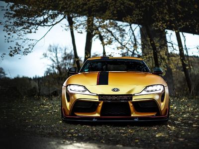 Potret Modifikasi Toyota Supra Garapan Manhart, Warnanya Gonjreng Banget