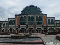 Pedagang Korban Kebakaran Tempati Pasar Pon Baru Trenggalek Januari 2021