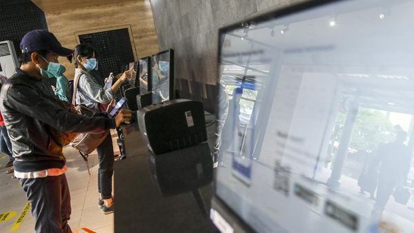 Berburu Tiket KA Jelang Nataru