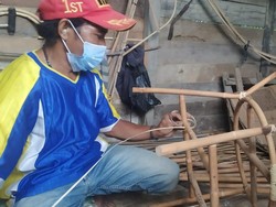 Perajin Rotan di Perbatasan Aruk Mulai Rambah Pasar Singapura