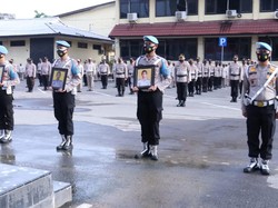 Terlibat Kasus Narkoba-Desersi, 8 Personel Polda Sumsel Dipecat