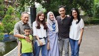 Potret Rukun 7 Artis Beda Agama Sama Adik-Kakak, Ada Ananda Soebandono