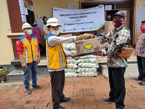 Brantas Abipraya Salurkan Bantuan untuk Korban Erupsi Gunung Merapi