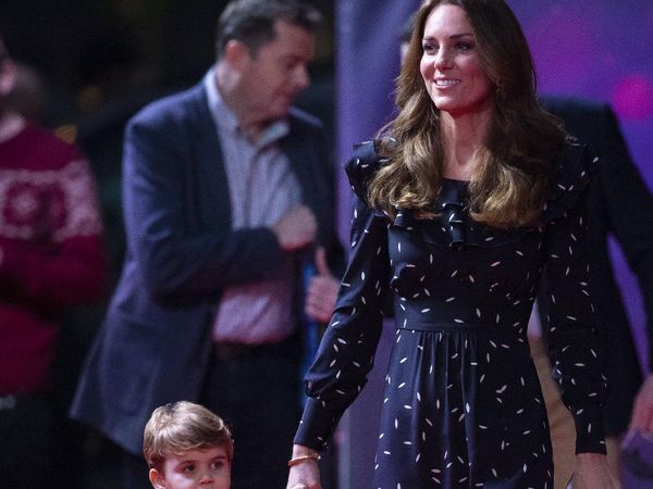 Foto: Pangeran Louis Tampil Perdana di Karpet Merah, Wajahnya Jadi Sorotan