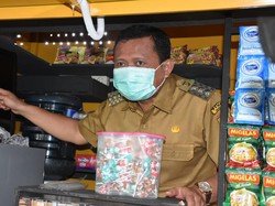 Cegah Praktik Rentenir, Pemkab Sumedang Bagikan 26 Warung Pintar