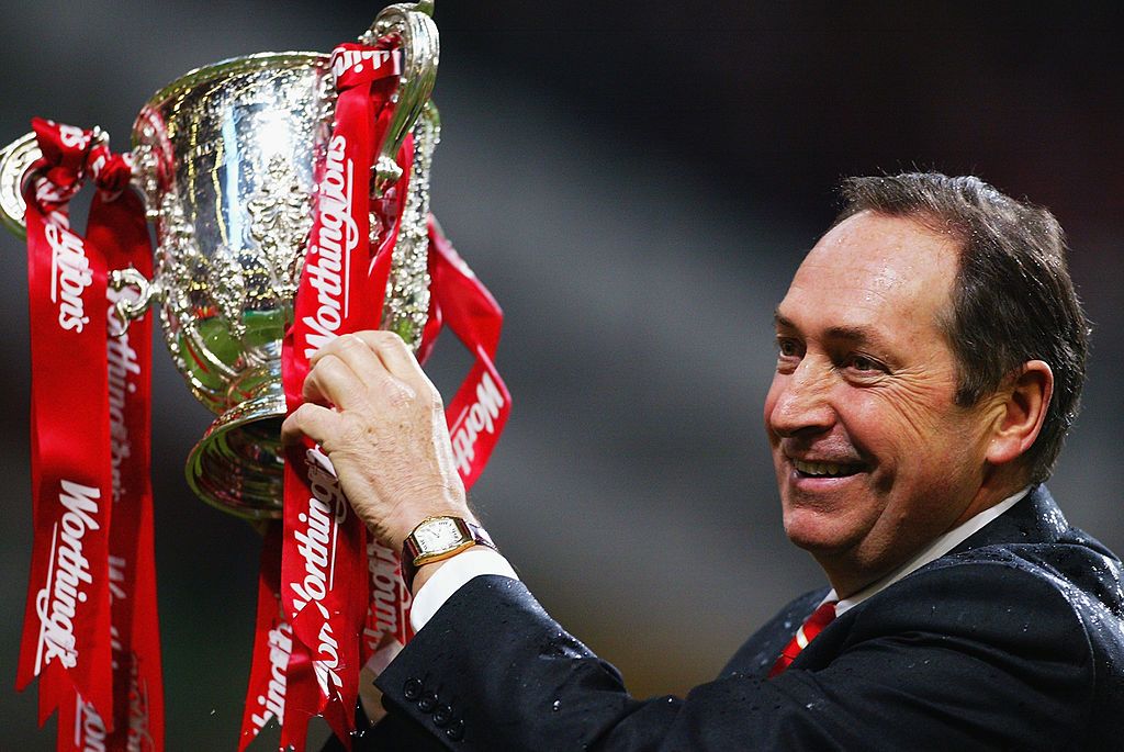 22 Feb 2001:  Manager Gerard Houllier of Liverpool looks on during the Liverpool v Roma UEFA Cup Fourth round, second leg match at Anfield, Liverpool. Mandatory Credit: Gary M. Prior/ALLSPORT