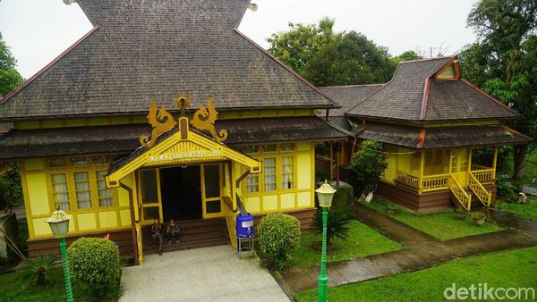 Foto Keraton Sambas, Wisata Sejarah Kebanggaan Sambas