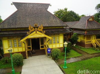 Foto Keraton Sambas, Wisata Sejarah Kebanggaan Sambas