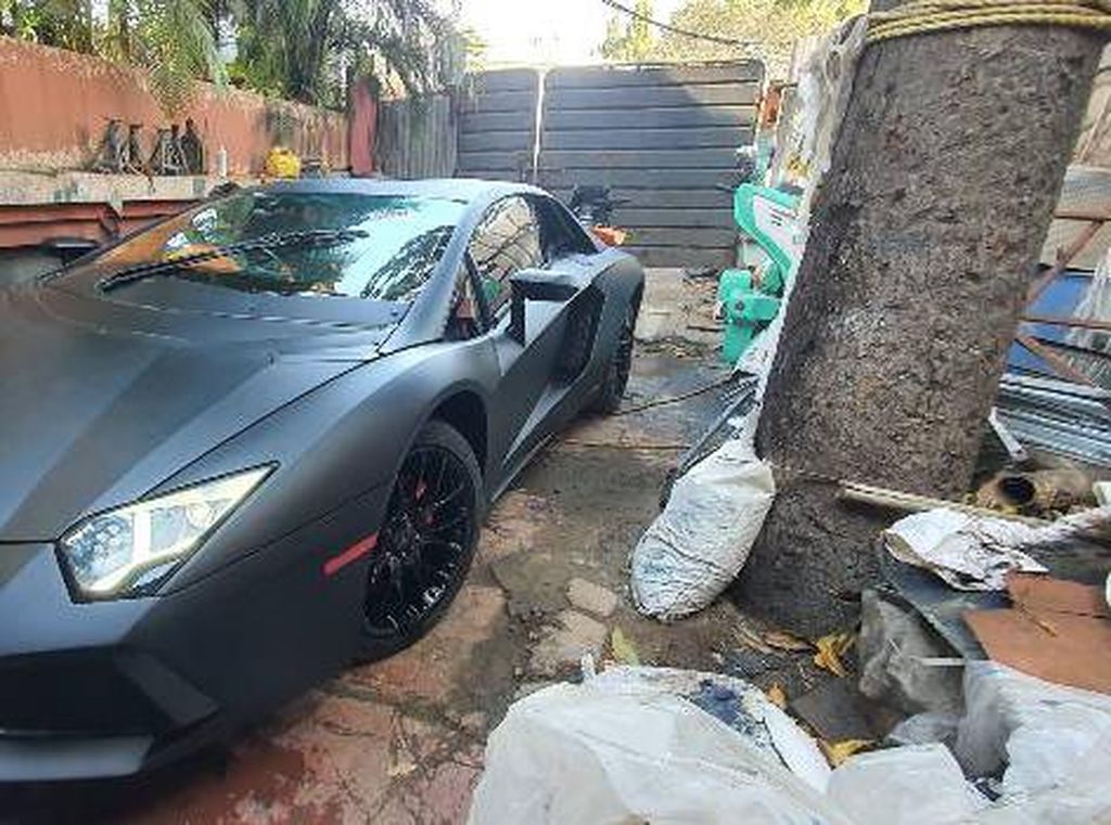 Modifikasi Honda Civic Jadi Lamborghini Aventador Modifikasi Honda Civic Jadi Lamborghini Aventador
