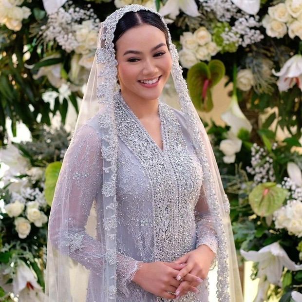 Cantiknya Makeup dan Kebaya Yura Yunita dalam Rangkaian Acara Jelang Pernikahan