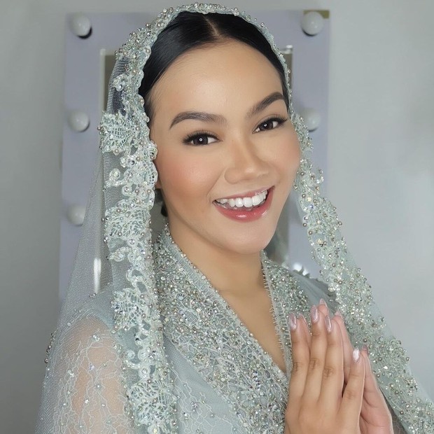 Cantiknya Makeup dan Kebaya Yura Yunita dalam Rangkaian Acara Jelang Pernikahan