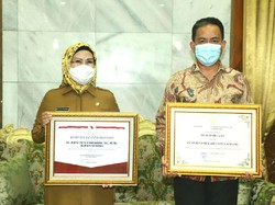 Bupati Serang Raih Penghargaan dari Baznas & Kemenkum HAM