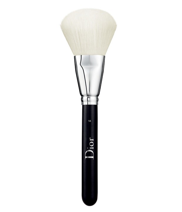 Powder brus/pinterest.com Powder brush
