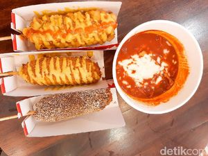 Reddog: Jajan Corn Dog Sosis dan Mozarella yang Gurih Lumer Reddog: Jajan Corn Dog Sosis dan Mozarella yang Gurih Lumer