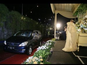 Begini Resepsi Pernikahan Drive Thru di Jember Cegah Penularan COVID-19