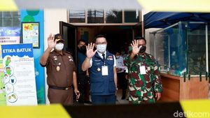 Ridwan Kamil Jalani Uji Klinis Vaksin COVID-19