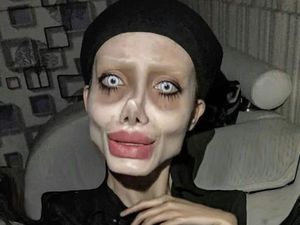 10 Foto Sahar Tabar Bergaya Zombie Angelina Jolie 10 Foto Sahar Tabar Bergaya Zombie Angelina Jolie