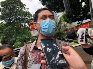 Munarman Ungkit Banyak Karangan Bunga Terkait Penangkapannya Munarman Ungkit Banyak Karangan Bunga Terkait Penangkapannya