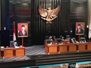 Sudah Negatif Corona, Wagub DKI Hadiri Paripurna DPRD Secara Fisik Sudah Negatif Corona, Wagub DKI Hadiri Paripurna DPRD Secara Fisik