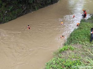 Susur Sungai, Tim SAR Cari Anggota TNI Korban Tertabrak KA