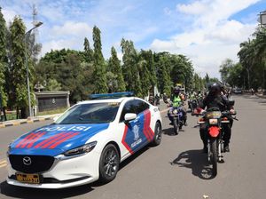 TNI-Polri Gelar Patroli Jelang Pleno Penghitungan Suara di KPU Cilegon TNI-Polri Gelar Patroli Jelang Pleno Penghitungan Suara di KPU Cilegon
