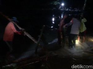 Tanggul Sungai di Bojonegoro Jebol Banjiri 900 Hektare Sawah Warga