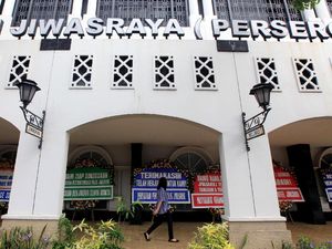 OJK Cabut Izin Usaha Jiwasraya, Minta Segera Dibubarkan OJK Cabut Izin Usaha Jiwasraya, Minta Segera Dibubarkan