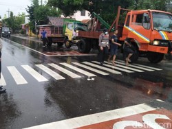 Truk Selip Tabrak Dua Motor di Jalur Bromo Pasuruan, Tiga Orang Tewas
