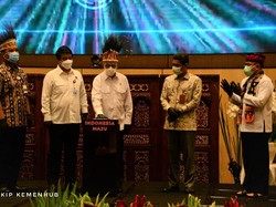 Ada Sitolaut, Menhub Ingin Bongkar Muat Barang di Tol Laut Online