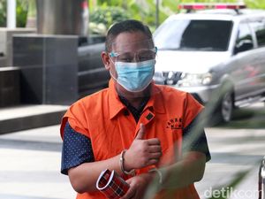 Eks PPK Bansos Corona Matheus Joko Santoso Dituntut 8 Tahun Penjara Eks PPK Bansos Corona Matheus Joko Santoso Dituntut 8 Tahun Penjara
