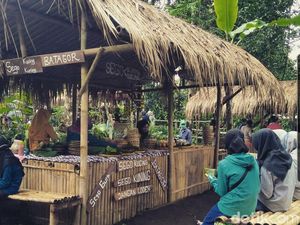 Ada Pasar Tradisi Majapahit di Lereng Merapi, Transaksinya Pakai Uang Dhono Ada Pasar Tradisi Majapahit di Lereng Merapi, Transaksinya Pakai Uang Dhono