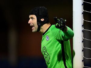 Comeback dari Pensiun, Petr Cech Bela Chelsea U-23