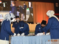 Petahana Unggul, Rekapitulasi KPU Kota Blitar Beda Tipis dengan Quick Count