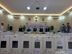 Saksi Nia-Usman Ogah Teken Berita Acara Rekapitulasi KPU Bandung