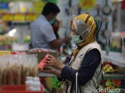 Potret Sidak Makanan di Sleman Jelang Libur Natal dan Tahun Baru