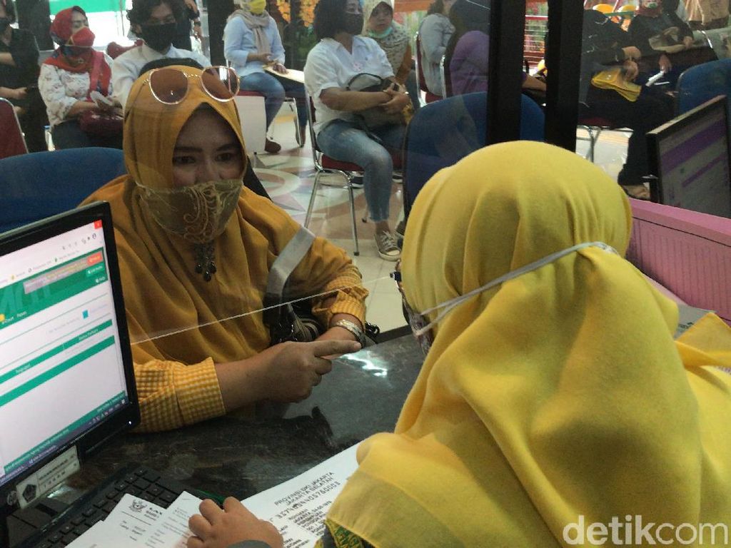 Rohimah Datang ke Pengadilan Agama, Gugat Cerai Kiwil? Rohimah Datang ke Pengadilan Agama, Gugat Cerai Kiwil?