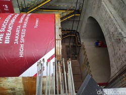 Video Terowongan Bawah Tanah Kereta Cepat JKT-BDG Diresmikan