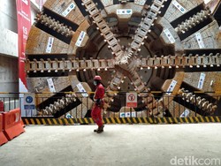 Sri Mulyani Rogoh Kocek Negara Rp 4,3 T Demi Kereta Cepat