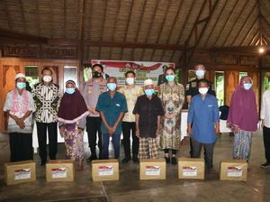 Komisi III DPR & Polda NTB Beri 10.000 Sembako ke Warga Lombok Tengah