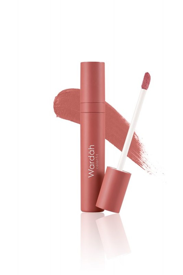 Wardah Velvet Matte Lip Mousse/Foto : wardahbeauty.com Wardah Velvet Matte Lip Mousse
