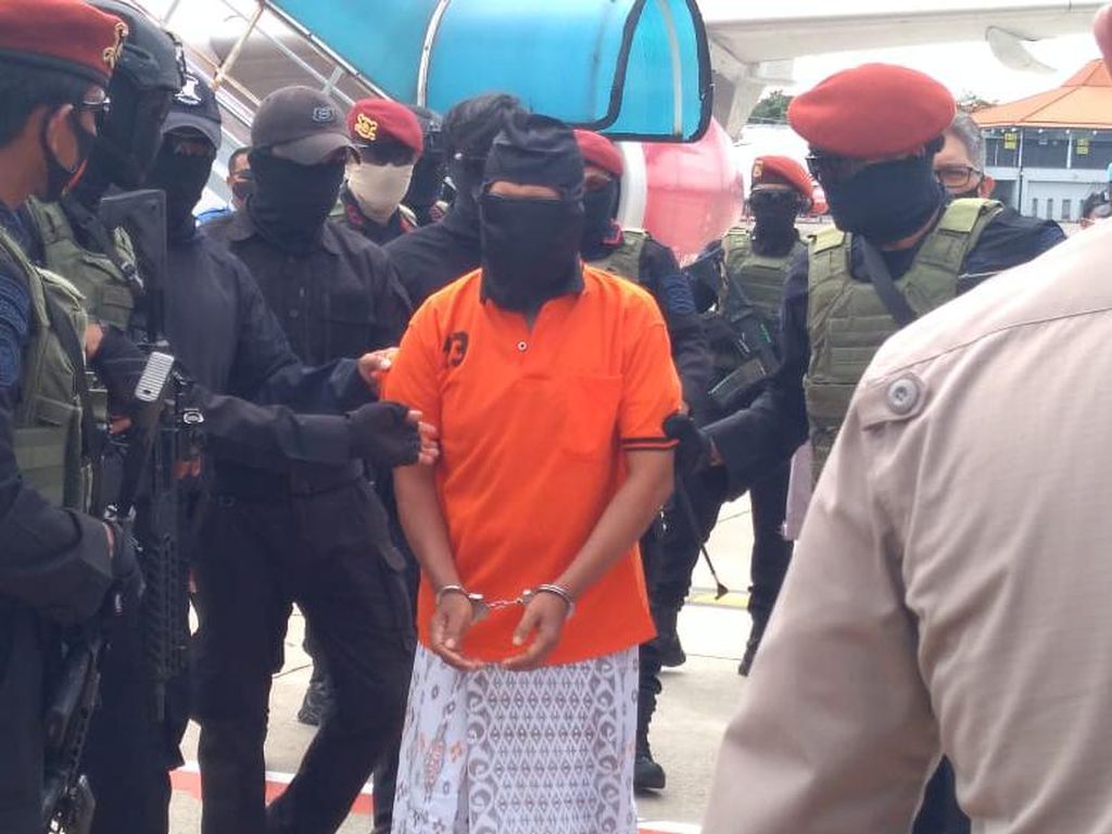 Polri Ungkap Kiprah Teroris Zulkarnaen: Bentuk Tim Spesial-Pindah 25 Kota Polri Ungkap Kiprah Teroris Zulkarnaen: Bentuk Tim Spesial-Pindah 25 Kota
