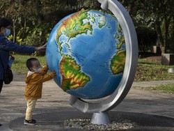 Mengenal Bola Dunia dan Atlas: Pengertian, Komponen dan Kegunaan