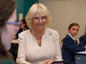 Ratu Elizabeth II Restui Camilla Gunakan Gelar Ratu