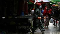 Cegah Corona, Pasar Tradisional di Perbatasan Aruk Didisinfeksi