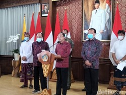 Ini Penjelasan Koster soal Beda Syarat Tes PCR-Rapid Antigen ke Bali