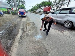 Pak Menteri PUPR, Jalanan Gresik hingga Bojonegoro Rusak Perlu Perbaikan